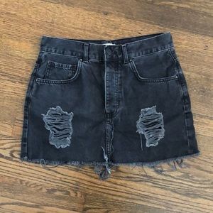 Forever 21 distressed jean skirt size 29